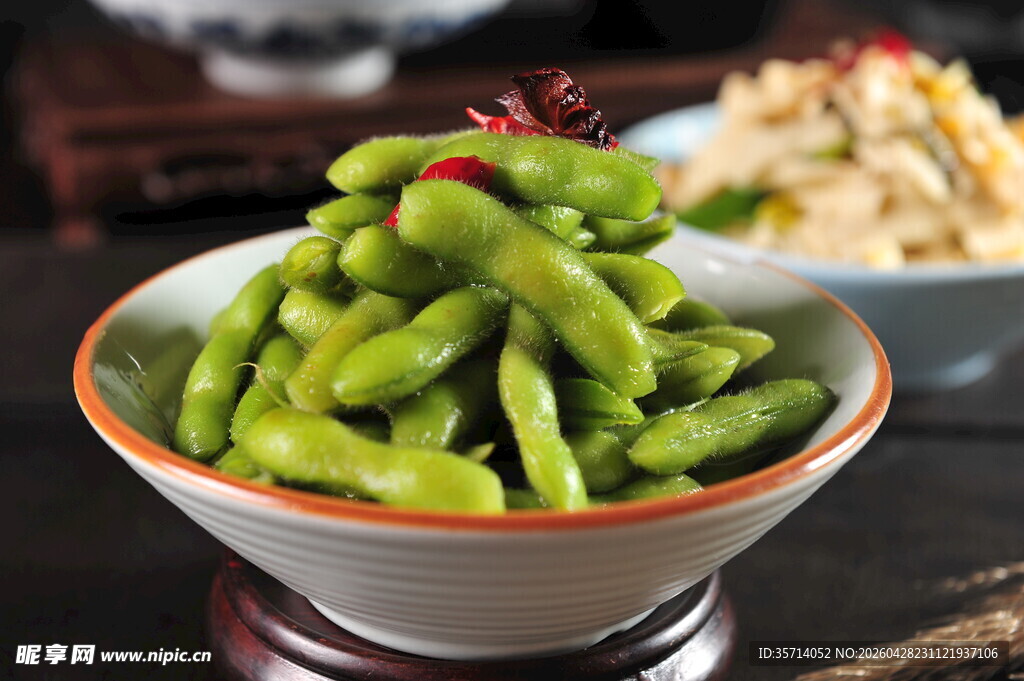 美味翠绿毛豆