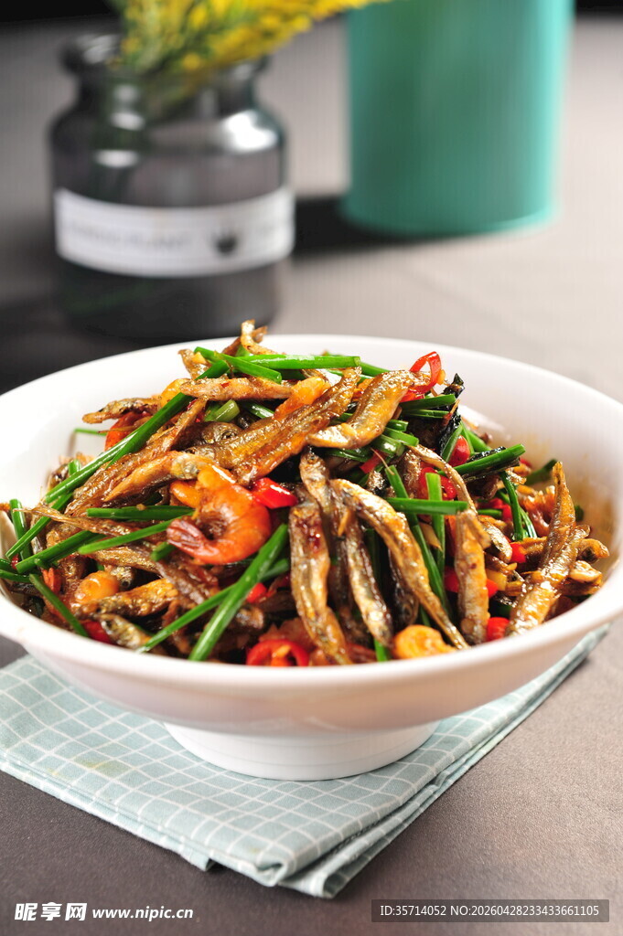 美味杂炒小鱼干