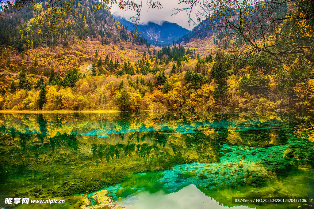 秋日山水湖景绝美风光