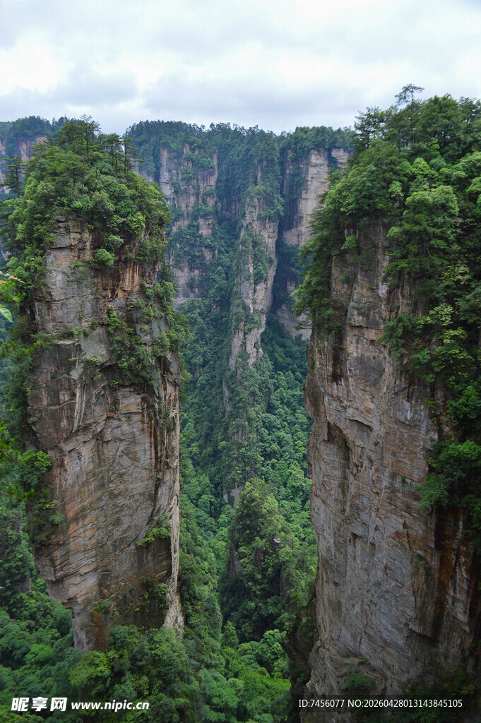 张家界奇峰异石景观