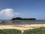 美丽海滩与远岛风光