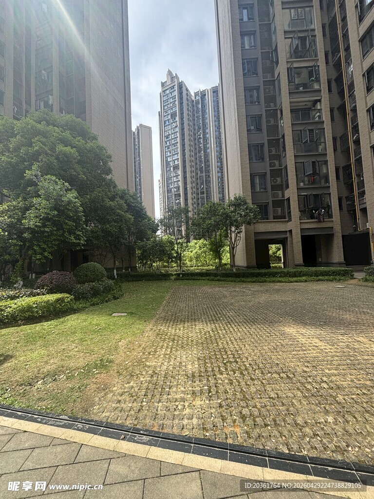 小区内的绿化与建筑景观