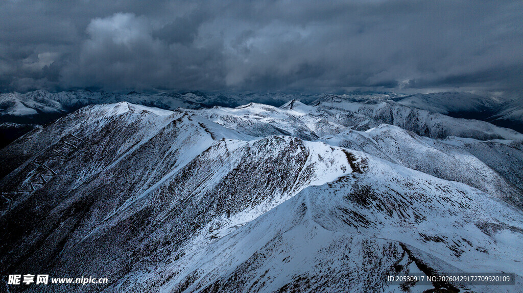 蜀山之王四川甘孜贡嘎雪山云顶山