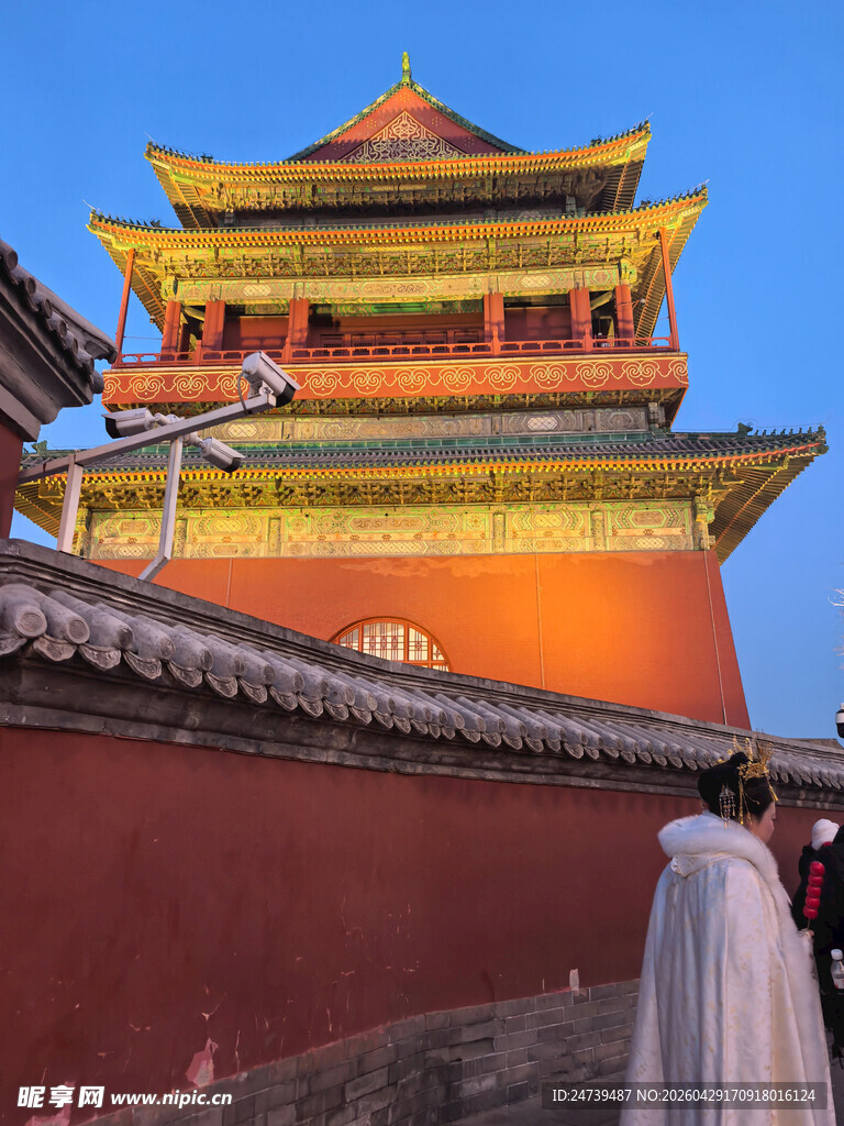 中式古建老北京的鼓楼 
