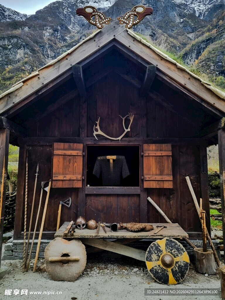山间木屋