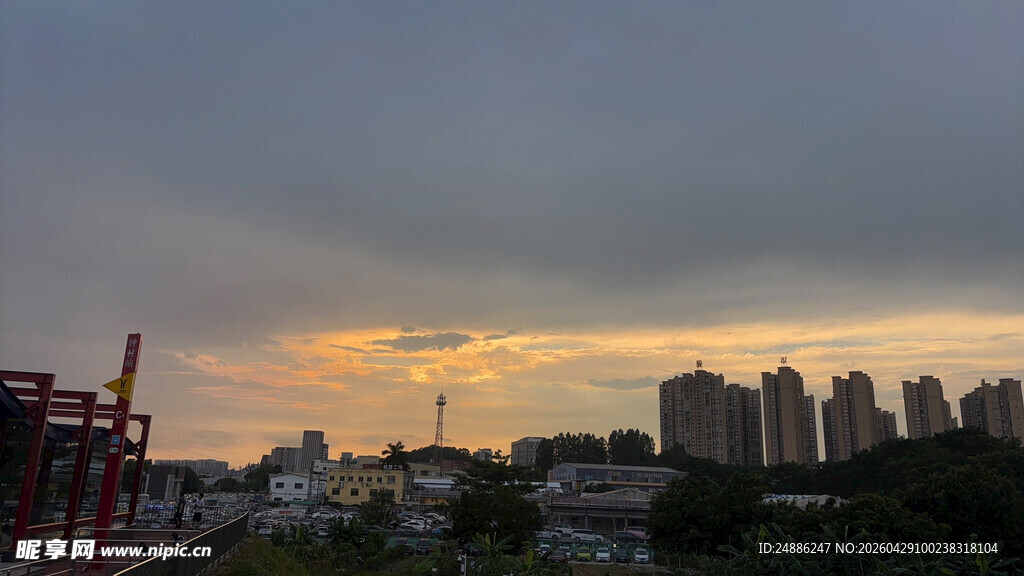 城市黄昏天际线美景