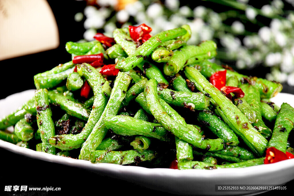 香辣翠绿四季豆 干煸四季豆