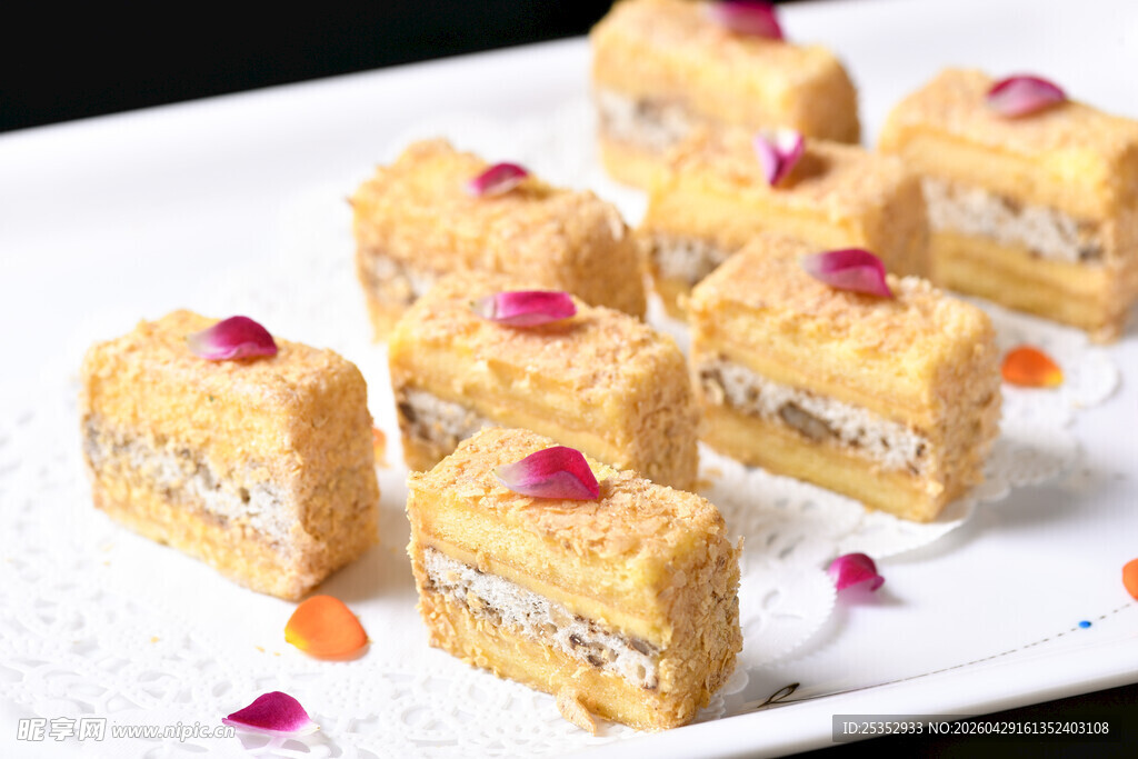 精致糕点 点缀甜蜜美味 雪花酥