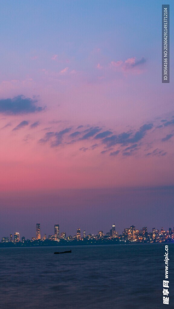 海边城市浪漫黄昏美景