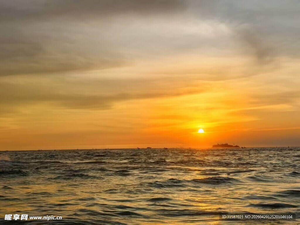 海上壮丽日落美景