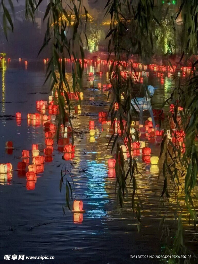资源河灯节