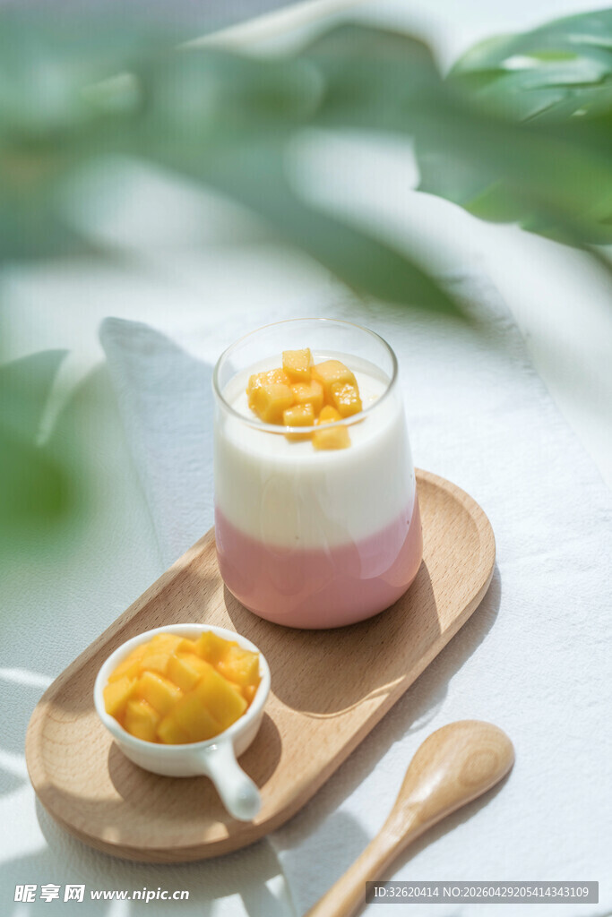 美味分层甜品