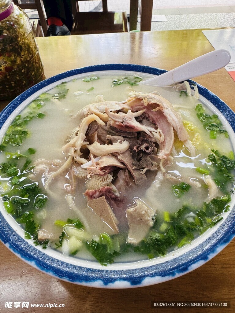 美味鲜香的特色羊肉汤