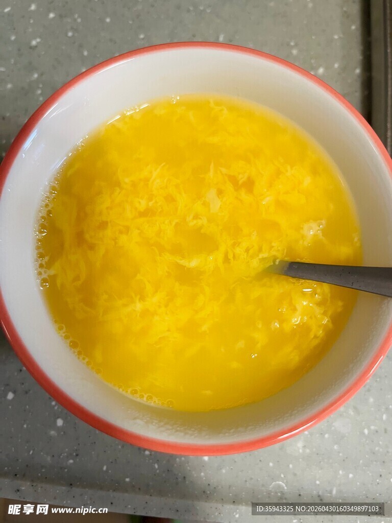 一碗金黄鸡蛋羹