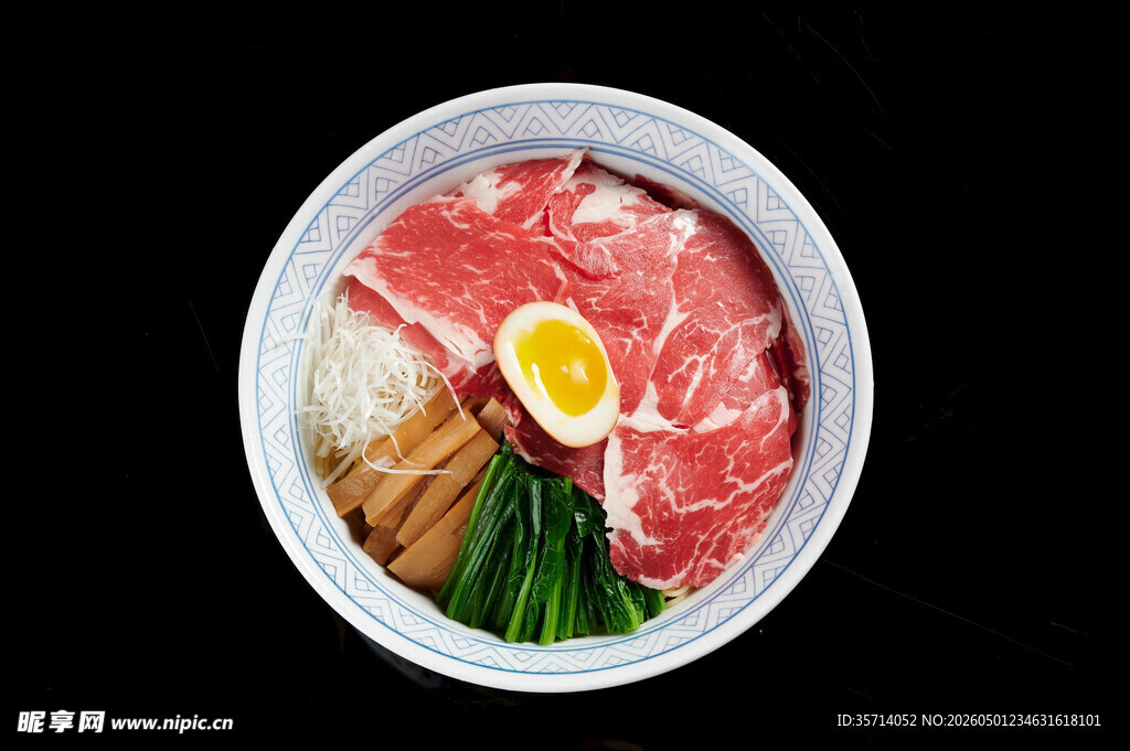 日式牛肉饭配温泉蛋