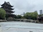 中式古建与现代城市景观