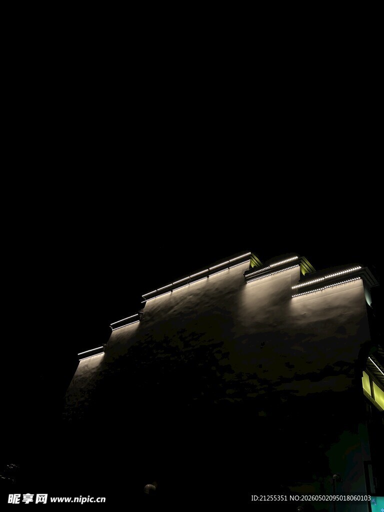 夜晚建筑局部灯光景观