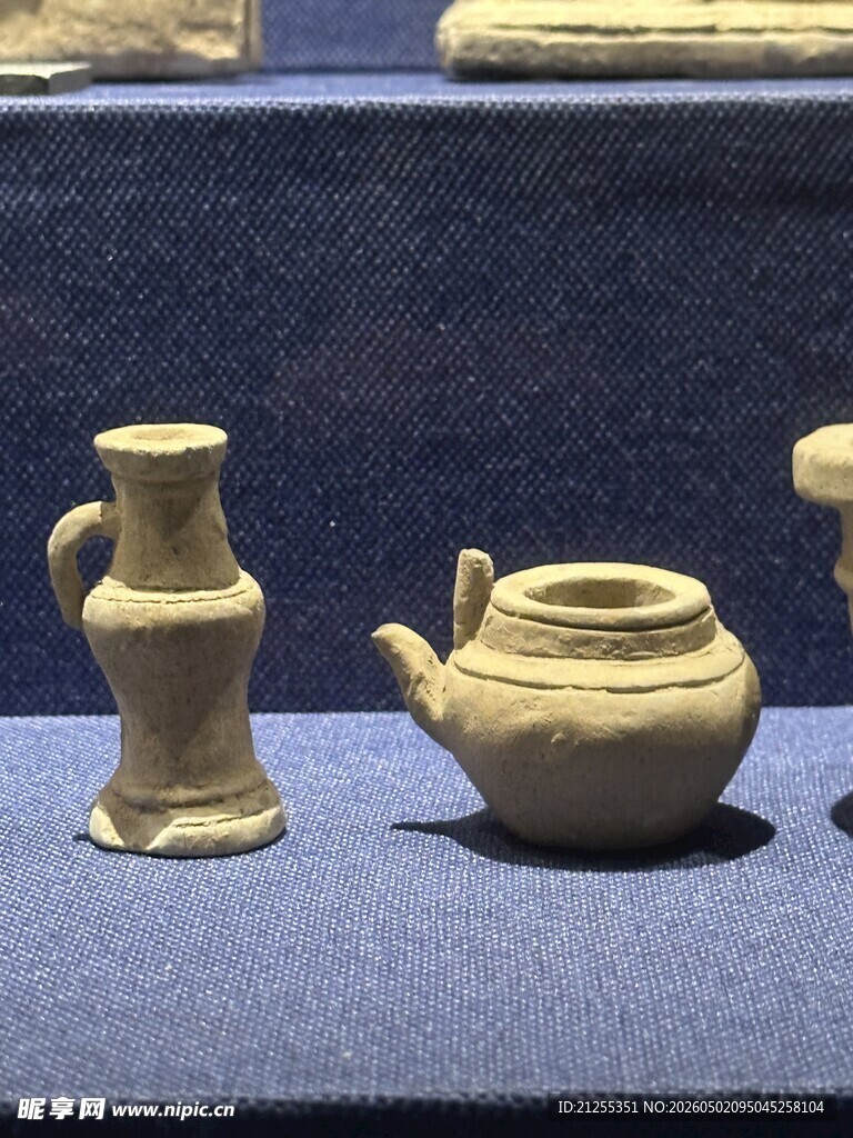 古代陶制茶具展示
