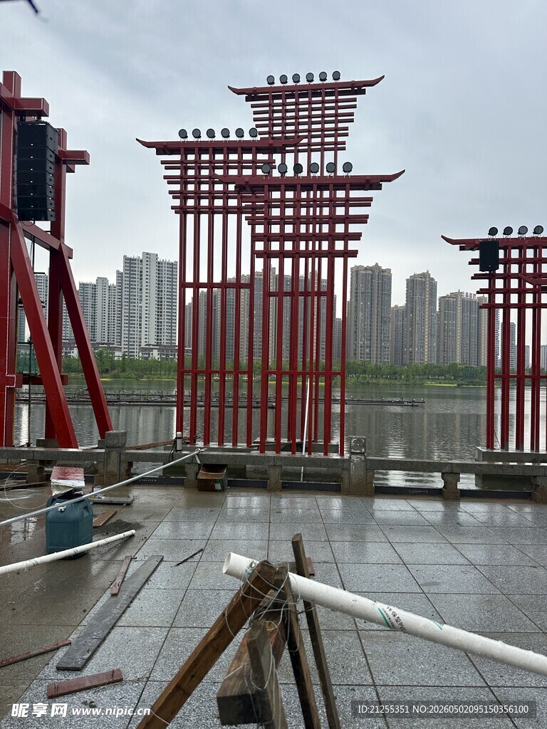 中式红色景观建筑近景