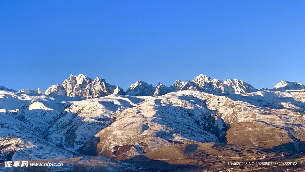 壮丽雪山美景