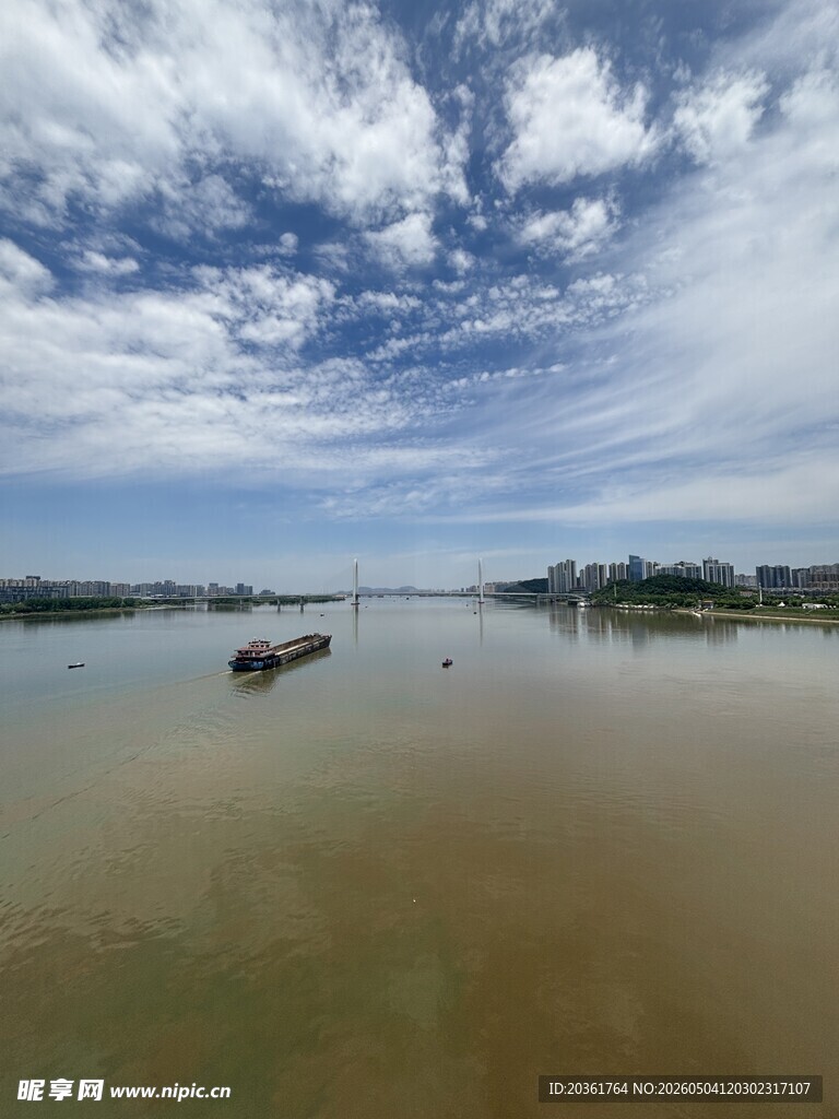 湖畔风光
