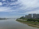 江边城市风光美景