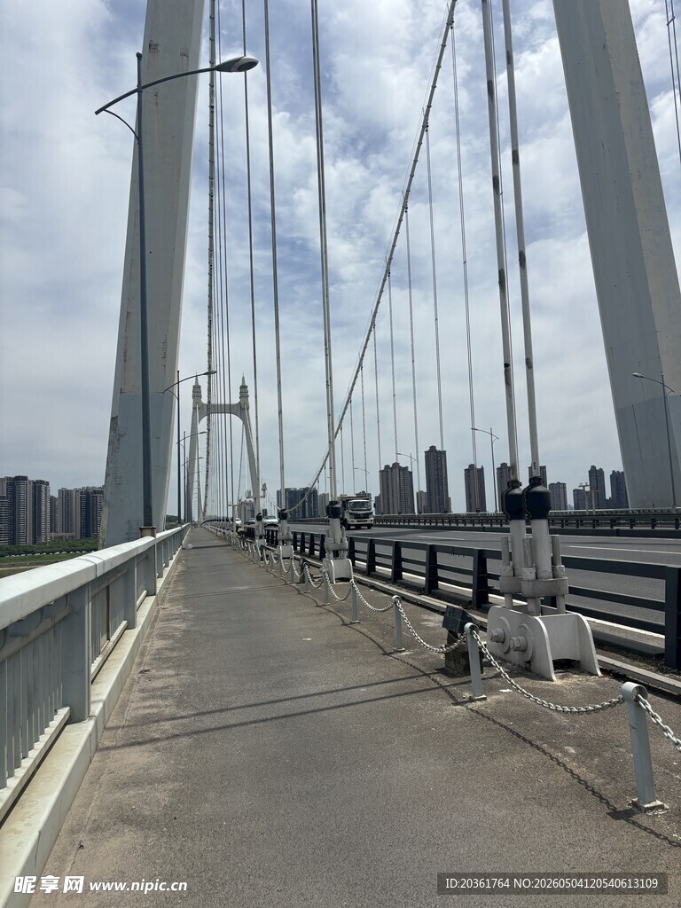 现代桥梁风光