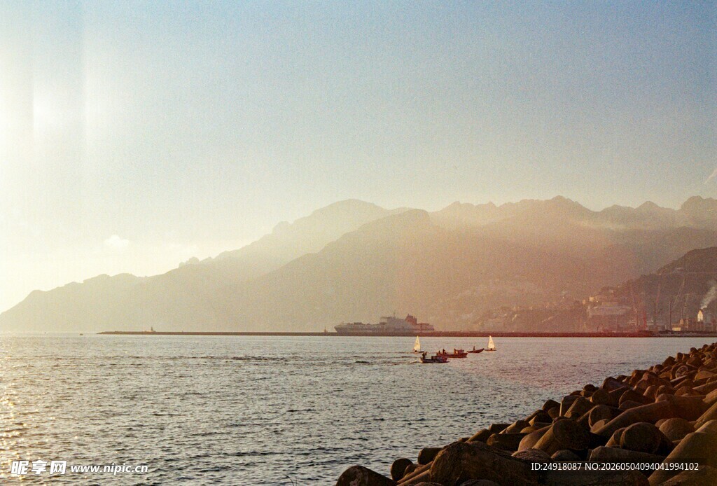 海边日出美景