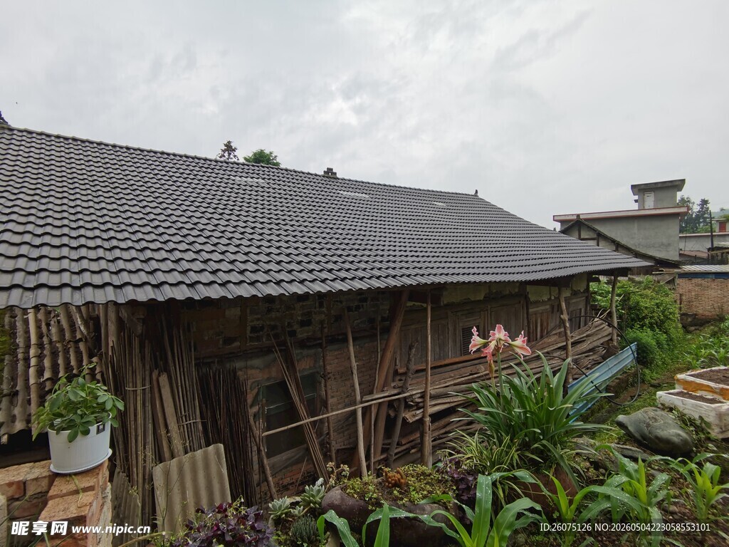 古朴乡村小屋