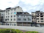 多层居民楼外观景象