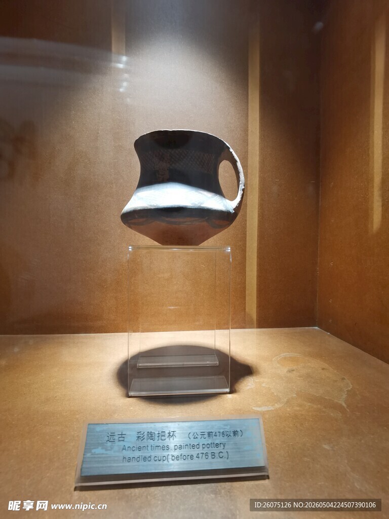 悬浮展品展现神奇科技