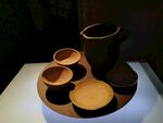 古朴陶器组合展示