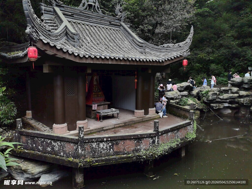 中式水边古亭景观