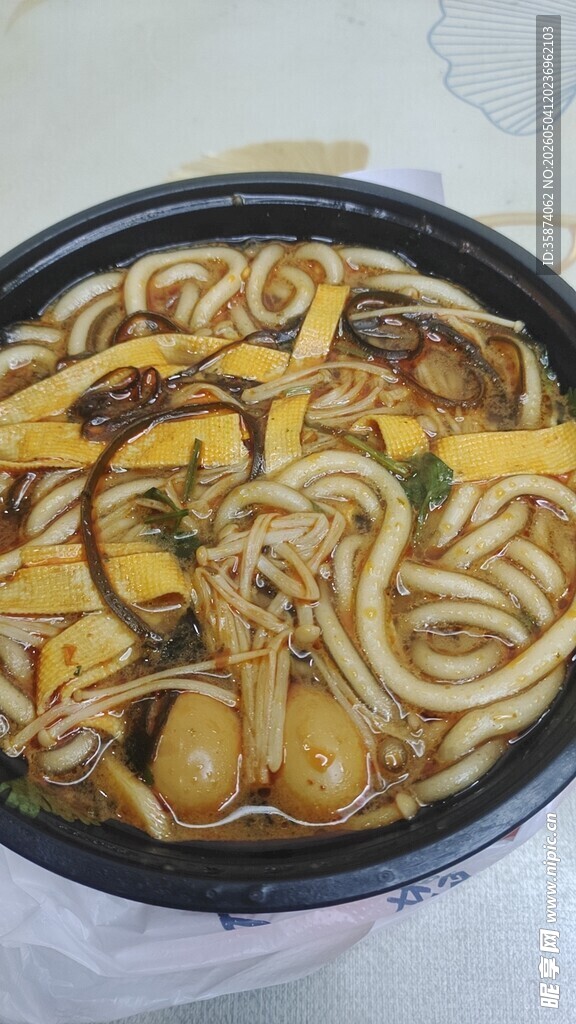 美味砂锅土豆粉