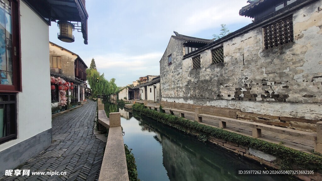 周庄古巷小河美景