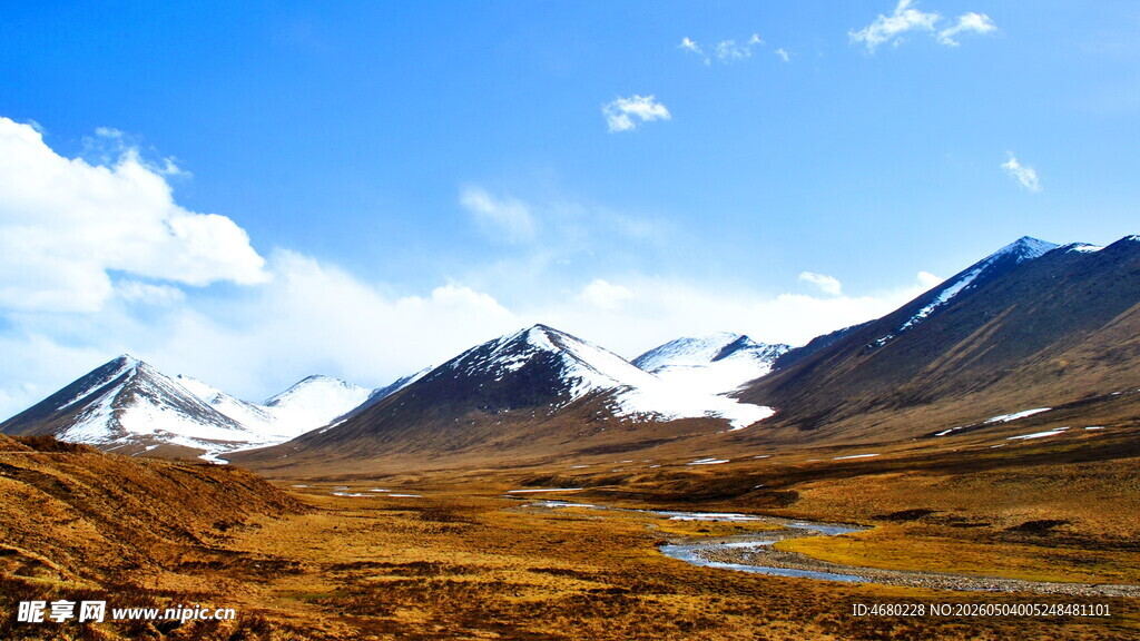 壮丽山野雪山风景图