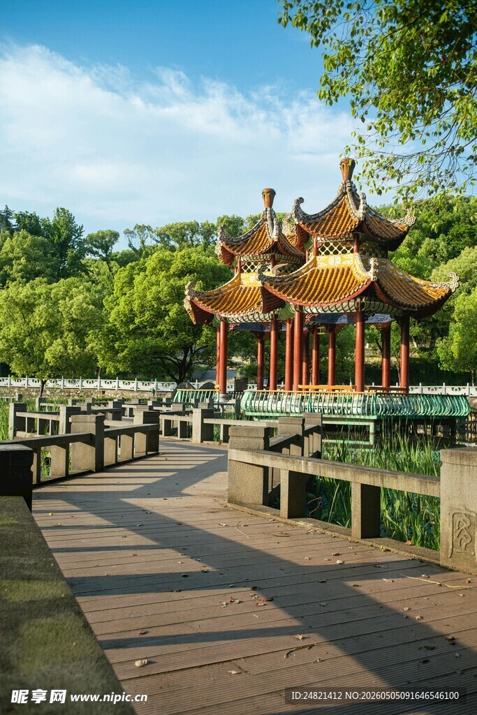 中式园林凉亭景观