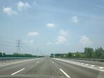 宽阔公路延伸向远方