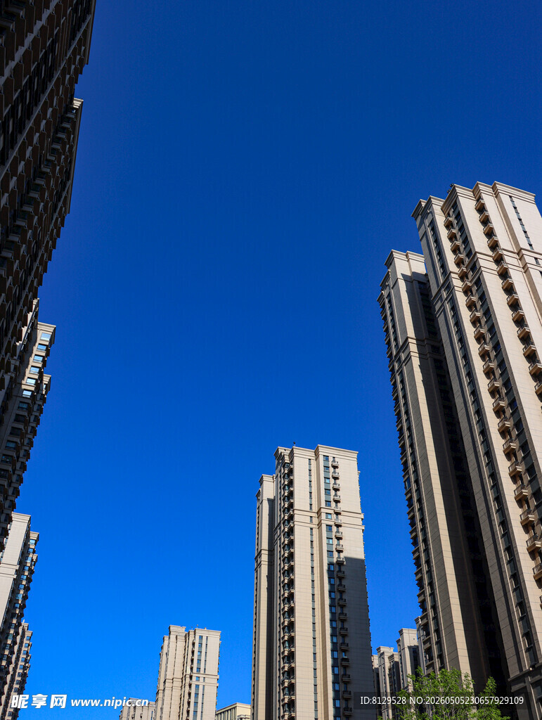 高楼林立的城市天际线