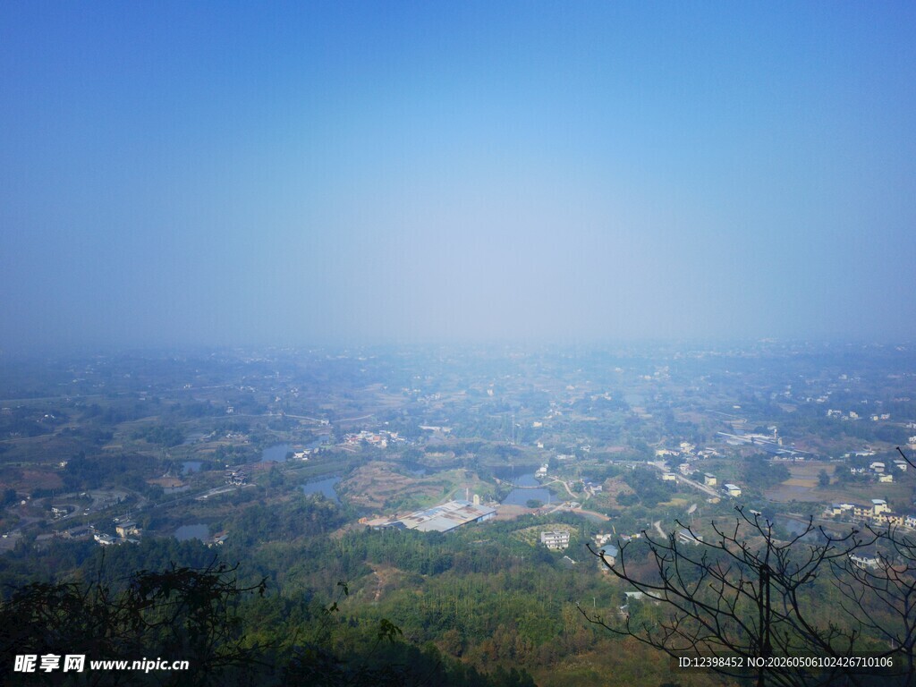 俯瞰城市风光美景