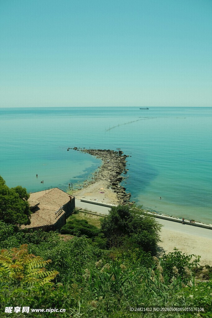 海滨风光远眺海中长堤