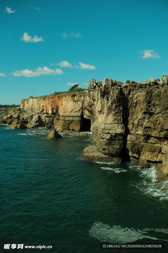 海岸壮丽岩石景观