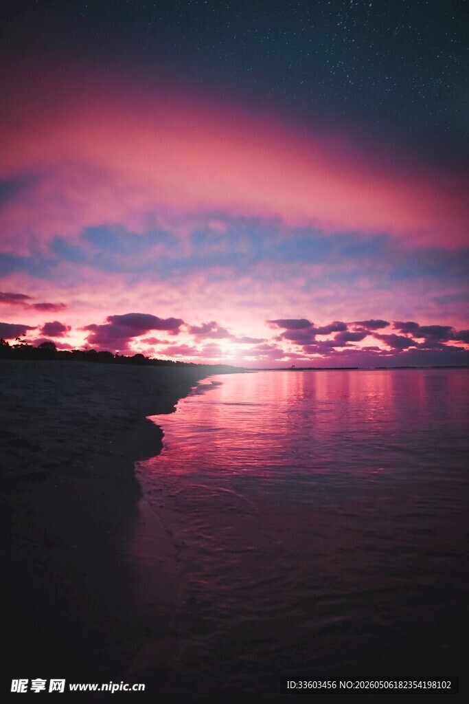 海边梦幻晚霞美景