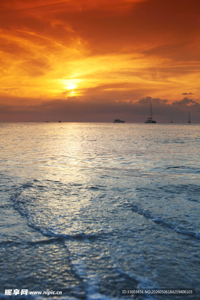 海上日落美景