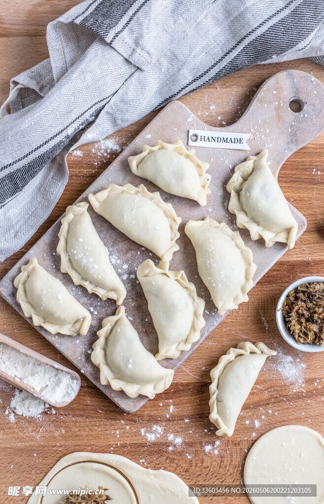 手工制作的美味饺子
