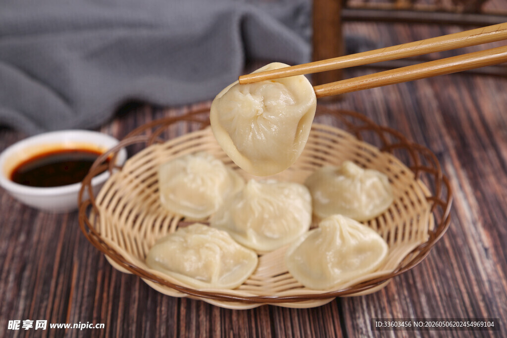 竹篮中的美味灌汤小笼包