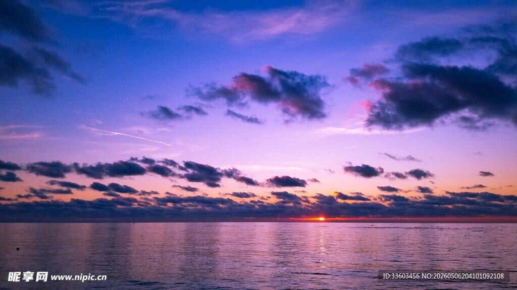 海上日落绚烂美景