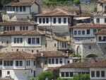 传统风格的多层民居建筑