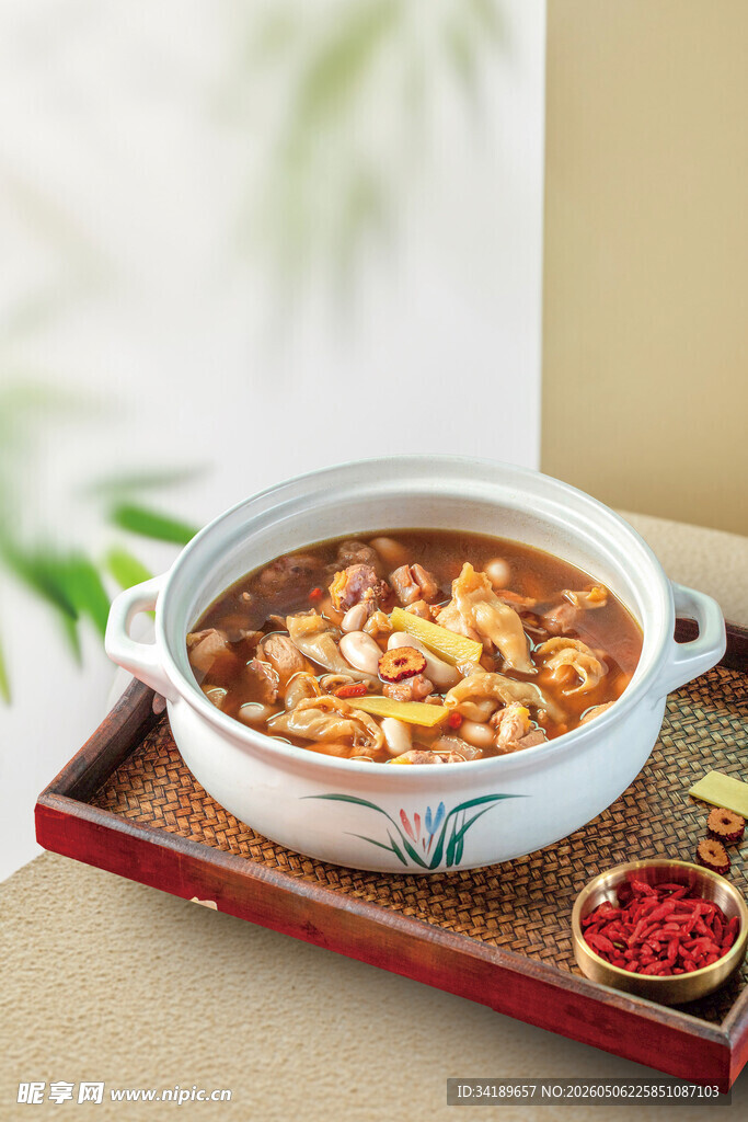 阿胶炖鸡汤