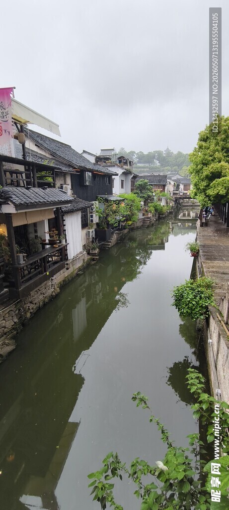 江南水乡古桥流水景致